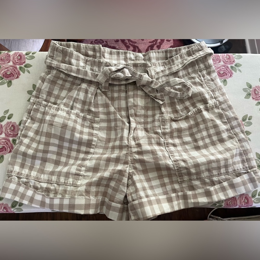 SO Size 7 100% Cotton White & Tan Gingham Belted Mid Rise Shorts Waist Belt